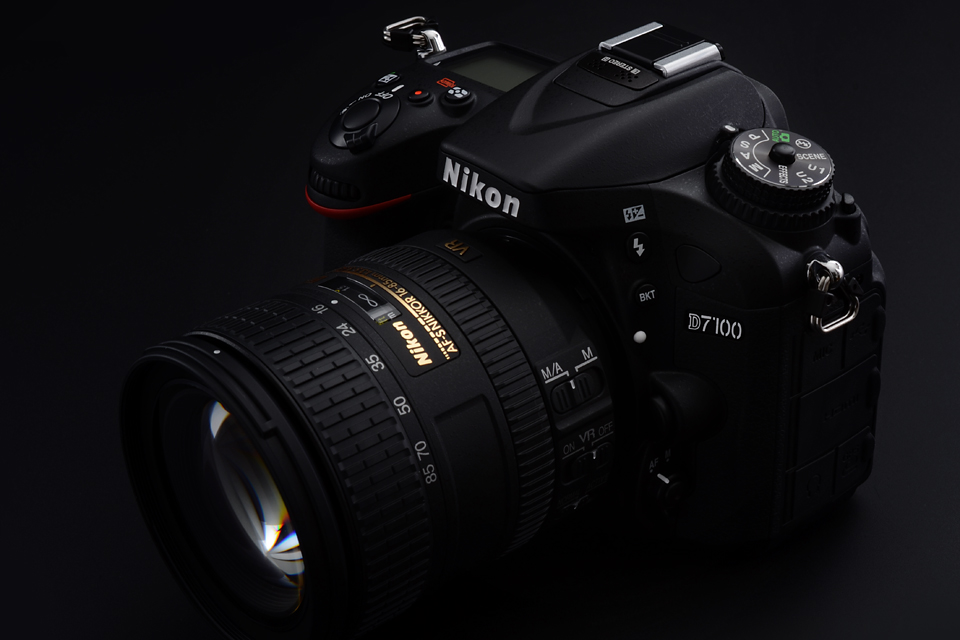 【16日（火）出品取り消し】Nikon D7100【本体のみ】