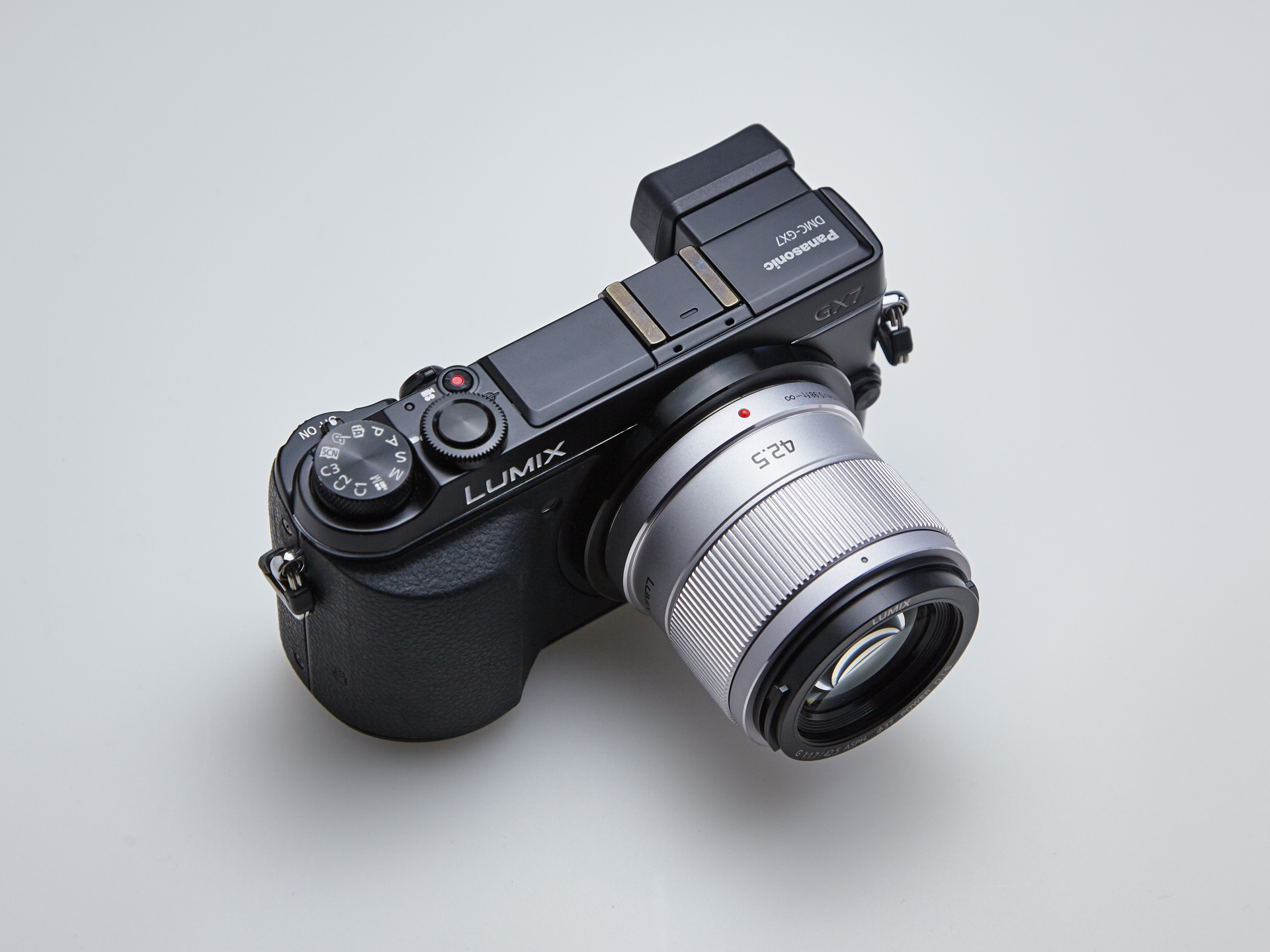 Panasonic LUMIX G 42.5F1.7 単焦点レンズ-