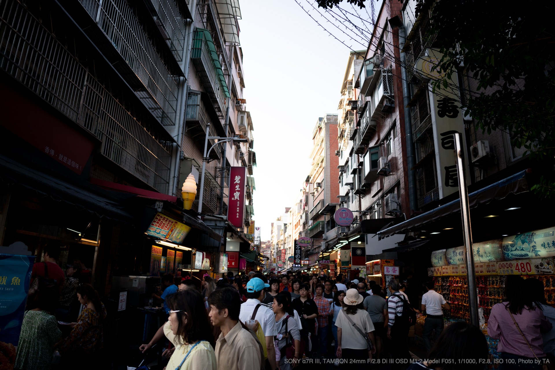 美品TAMRON 24mm F2.8 Di III OSD Model F051