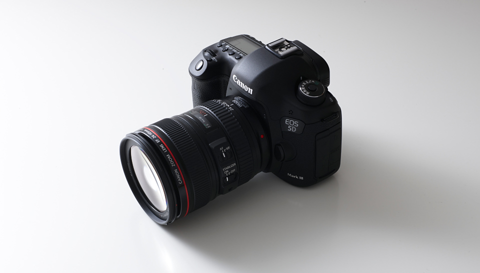 Canon EOS 5D MARK3レンズは24-105㎜Lレンズ