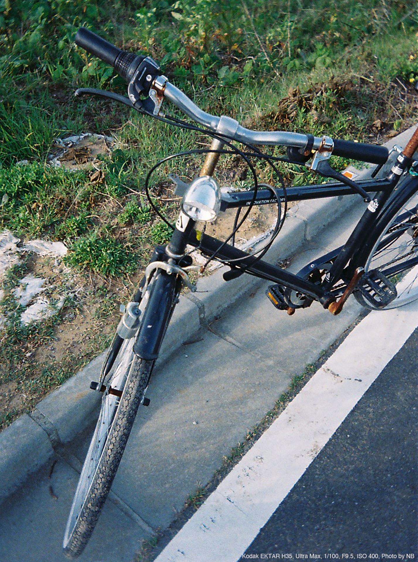 Kodak EKTAR H35, Ultra Max, 1/100, F9.5, ISO 400, Photo by NB