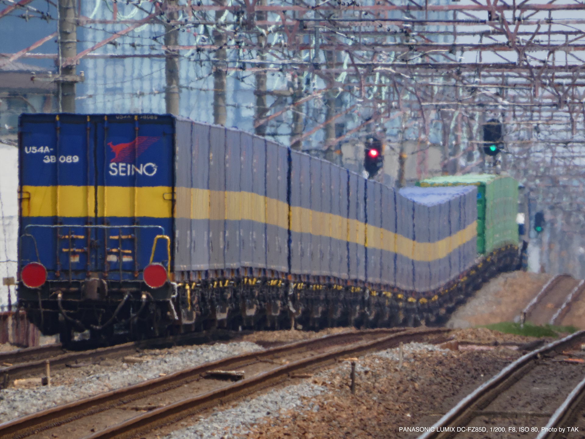 Panasonic LUMIX DC-FZ85D, Photo by TAK